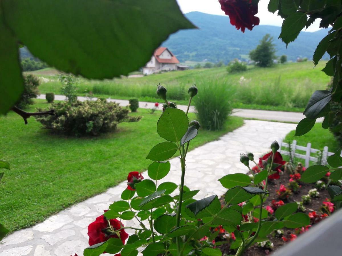 Apartment Golden Fields Smoljanac Zewnętrze zdjęcie